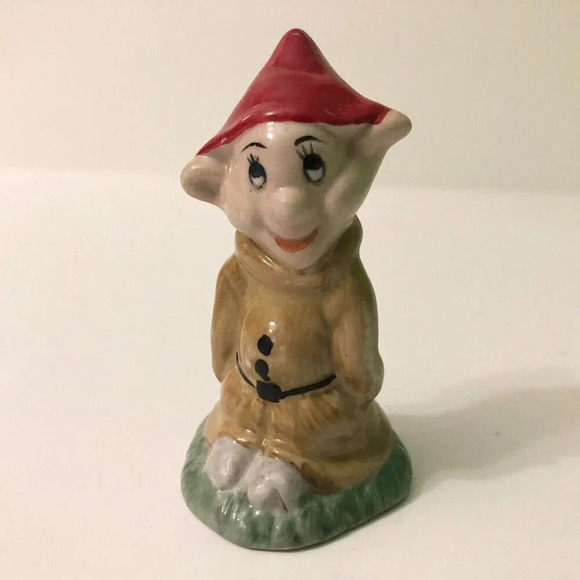 Vintage Dopey  Figurine Red Hat Ceramic Snow White 3.5 Inch Tall Figure Unmarked - Picture 15 of 16